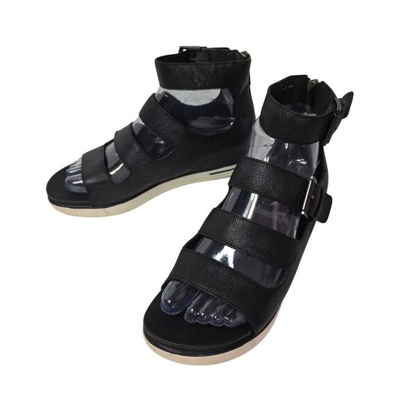Eileen Fisher 7.5 Gladiator Black Leather Sandles Strappy w Buckles Was $225 - Picture 1 of 15